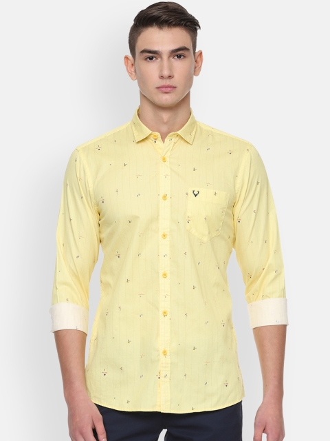 

Solly Jeans Co. Men Yellow Regular Fit Printed Casual Shirt