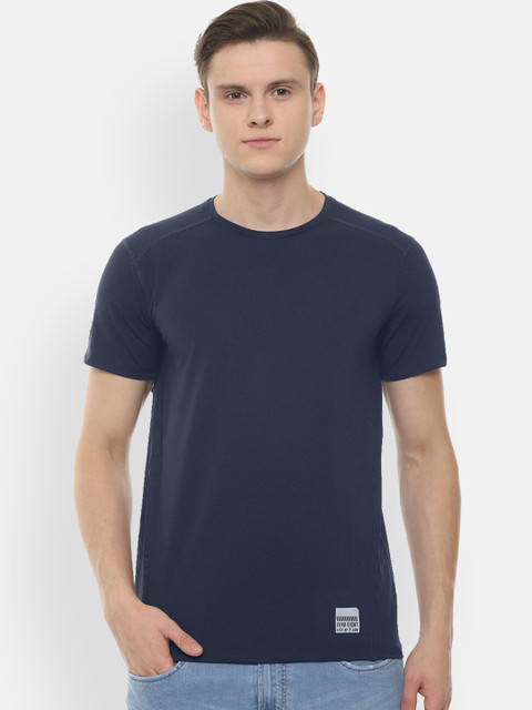 

People Men Navy Blue Solid Round Neck T-shirt