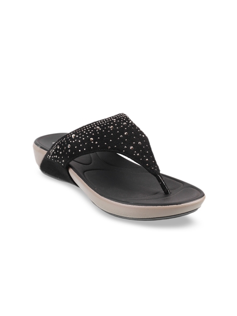 Metro Women Black Textured Sandals