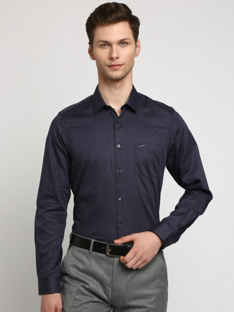 

Crocodile Men Black Slim Fit Solid Formal Shirt