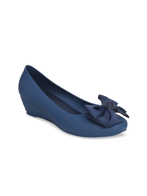 

VALIOSAA Women Blue Solid Pumps