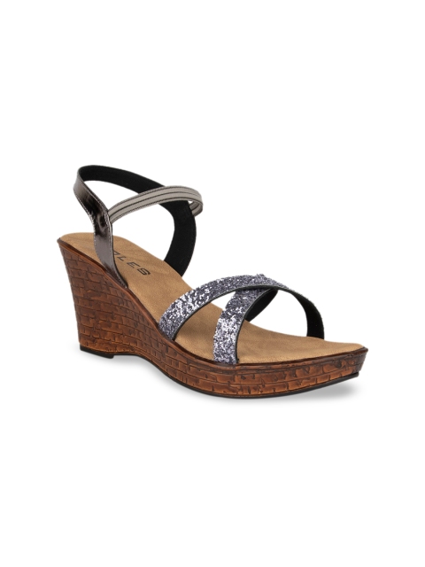 

SOLES Women Gunmetal-Toned Solid Heels, Metallic