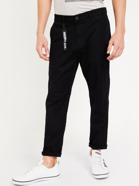 

Bossini Men Black Tapered Fit Solid Regular Trousers