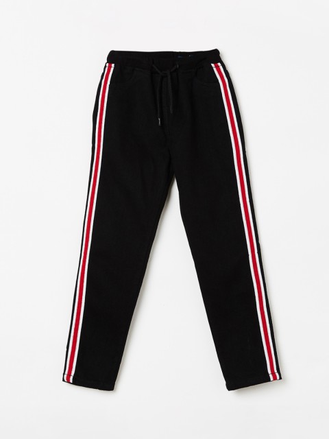 

Fame Forever by Lifestyle Girls Black Slim Fit Mid-Rise Clean Look Jeans