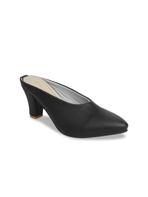 

VALIOSAA Women Black Solid Pumps