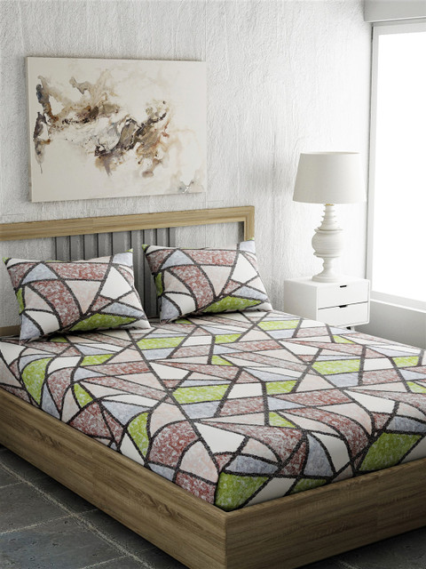 

EverHOME Maroon & White Geometric 210 TC Cotton 1 Queen Bedsheet with 2 Pillow Covers