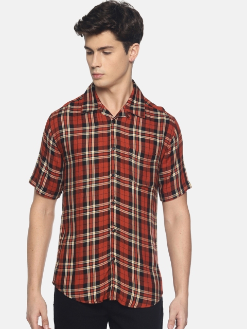 

Bene Kleed Men Red & Black Slim Fit Checked Casual Shirt
