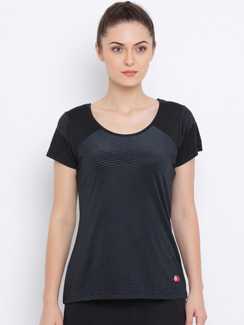 

Clovia Women Grey & Black Printed Top