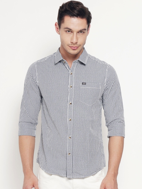 

The Indian Garage Co Men Navy Blue & White Slim Fit Checked Casual Shirt