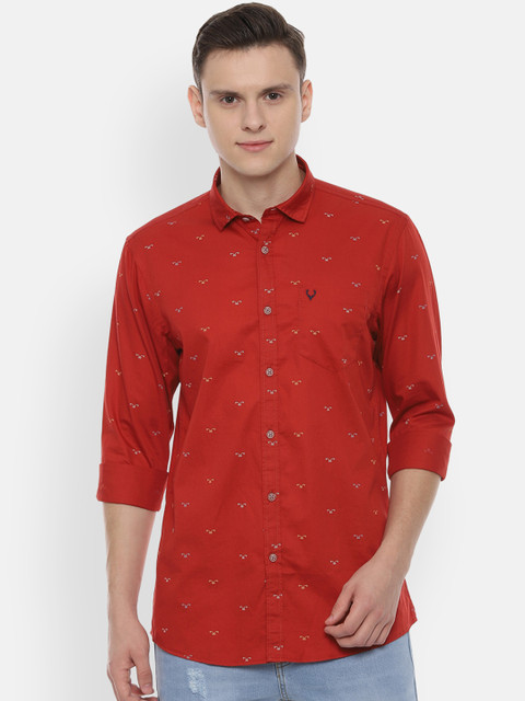 

Solly Jeans Co. Men Red Regular Fit Printed Casual Shirt