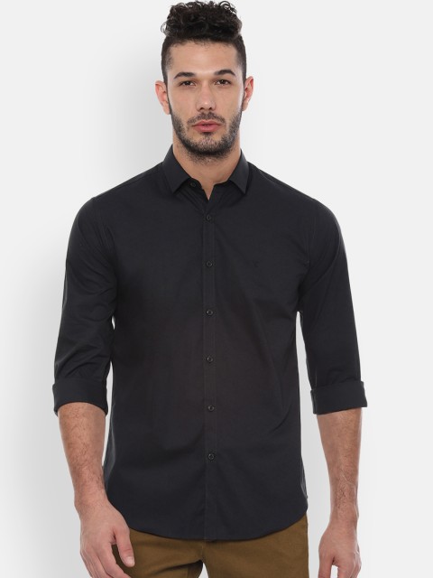 

V Dot Men Black Slim Fit Solid Casual Shirt