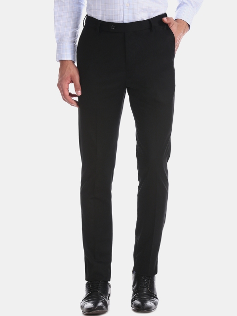 

Arrow Men Black Tapered Fit Solid Formal Trousers