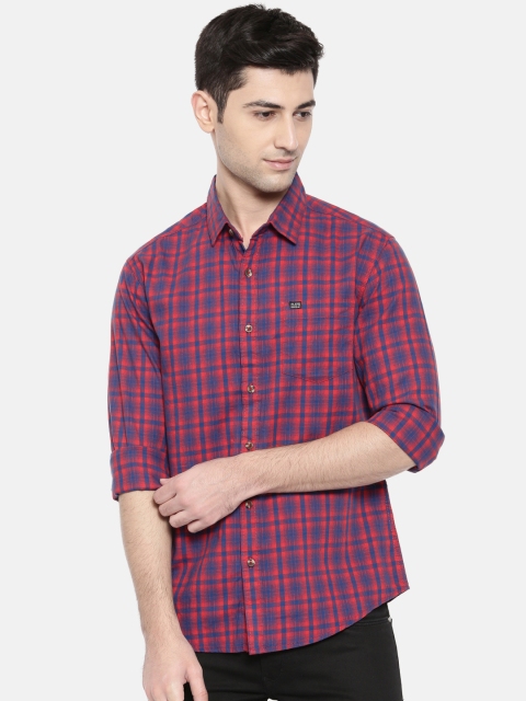 

The Indian Garage Co Men Red Slim Fit Checked Casual Shirt