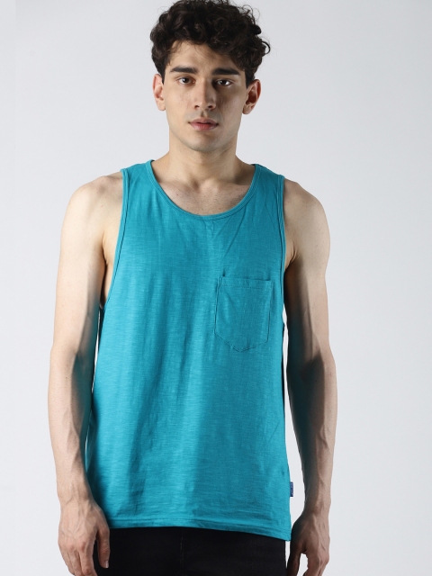 

Blue Saint Men Blue Solid Round Neck T-shirt