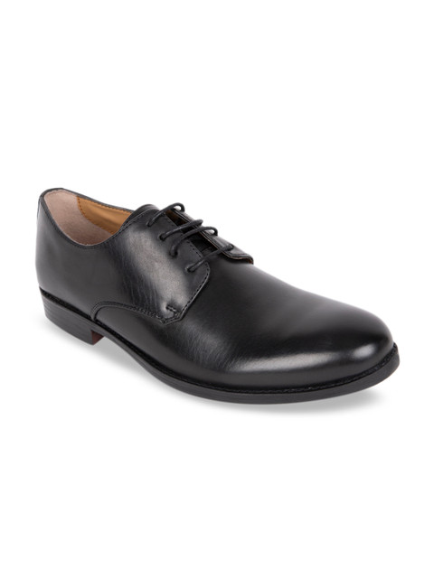 

Duke Men Black Solid Derbys