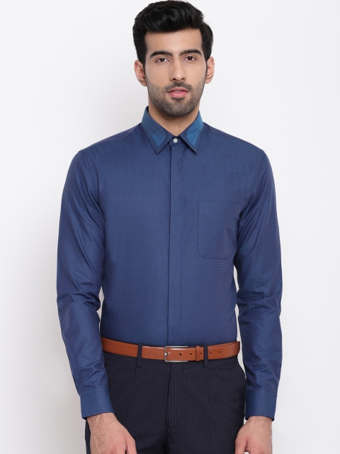 

AC&F Men Navy Blue Slim Fit Solid Formal Shirt