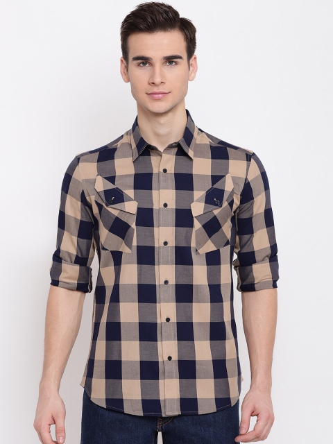 

AC&F Men Beige & Navy Blue Slim Fit Checked Casual Shirt