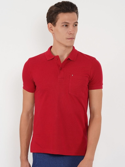

Sweet Dreams Men Red Solid Lounge Tshirt 8907668569981