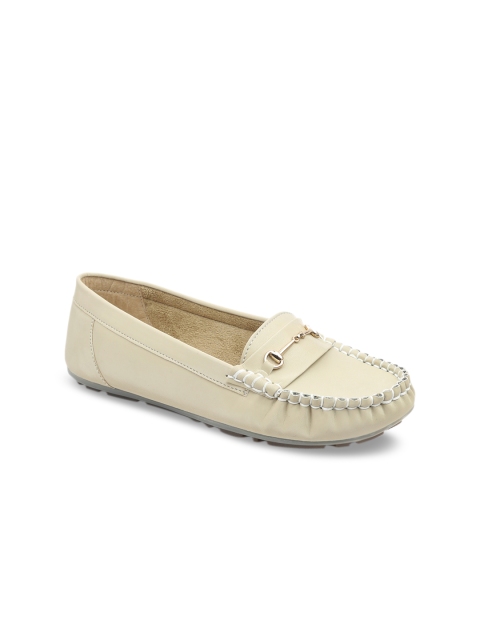 

VALIOSAA Women Cream-Coloured Loafers