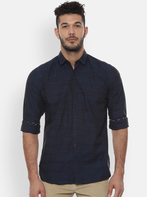 

V Dot Men Navy Blue Slim Fit Solid Casual Shirt