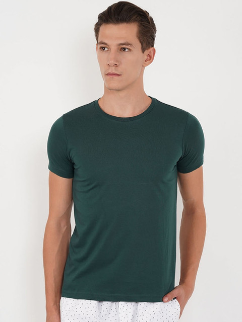 

Sweet Dreams Men Green Solid Lounge Tshirt 8907668790927