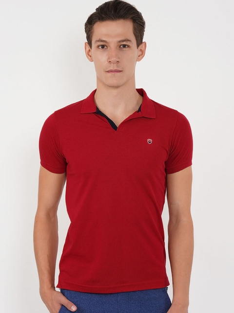 

Sweet Dreams Men Red Solid T-shirt