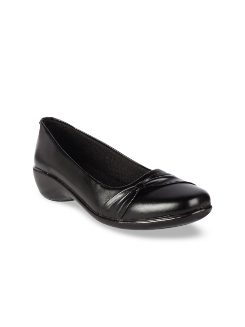 

ZAPATOZ Women Black Solid Ballerinas