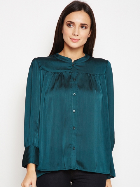 

Oxolloxo Women Green Solid Shirt Style Top