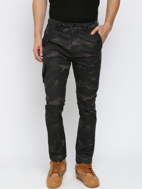 

Breakbounce Men Grey Slim Fit Printed Cargos