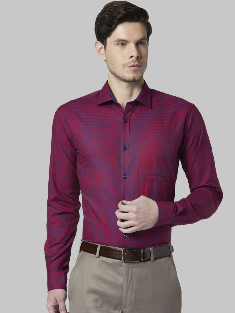 

Park Avenue Men Red Slim Fit Checked Formal Shirt