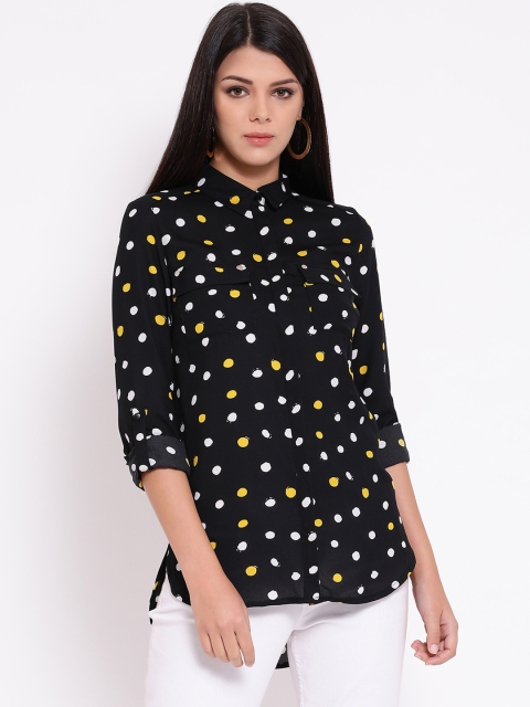 

Oxolloxo Women Black & White Regular Fit Printed Casual Shirt