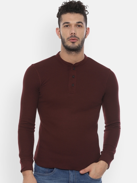 

People Men Brown Solid Henley Neck T-shirt