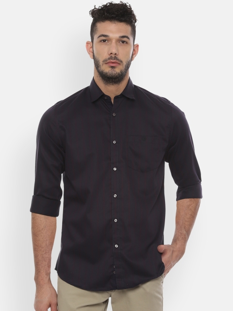 

Van Heusen Sport Men Black & Pink Slim Fit Striped Casual Shirt
