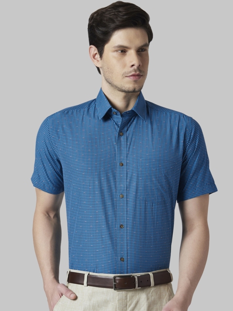 

Park Avenue Men Blue Regular Fit Checked Formal Shirt