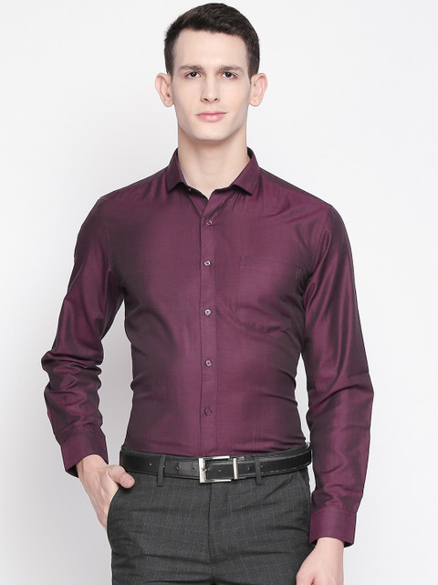 

Solemio Men Burgundy Manhattan Regular Fit Solid Formal Shirt