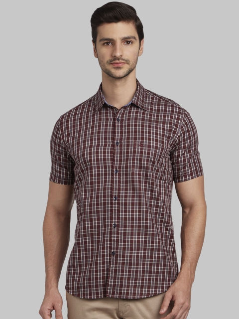 

Parx Men Red Slim Fit Checked Casual Shirt