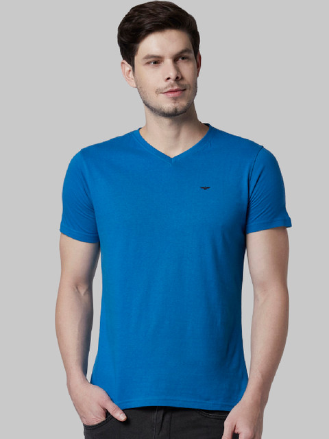 

Park Avenue Men Blue Solid V-Neck T-shirt