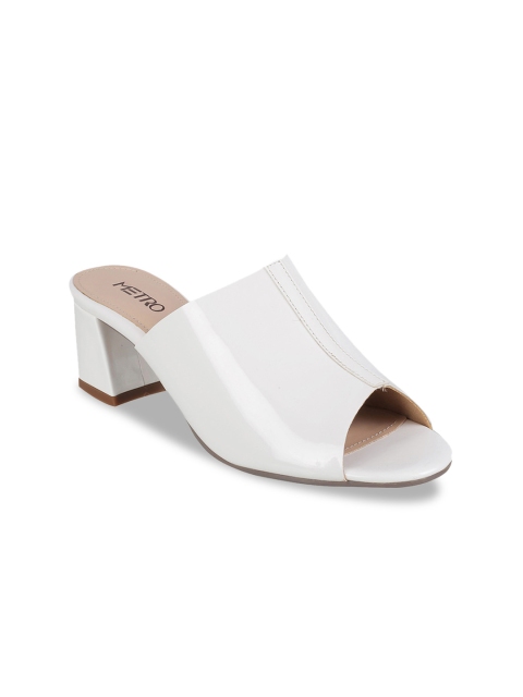 

Metro Women White Solid Sandals