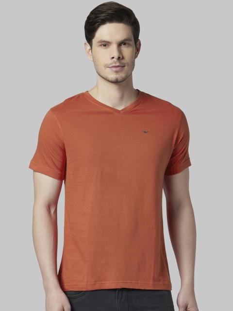 

Park Avenue Men Orange Solid V-Neck T-shirt