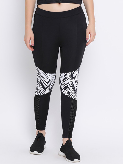 

Clovia Women Black Printed Ankle Length Activewear Tights