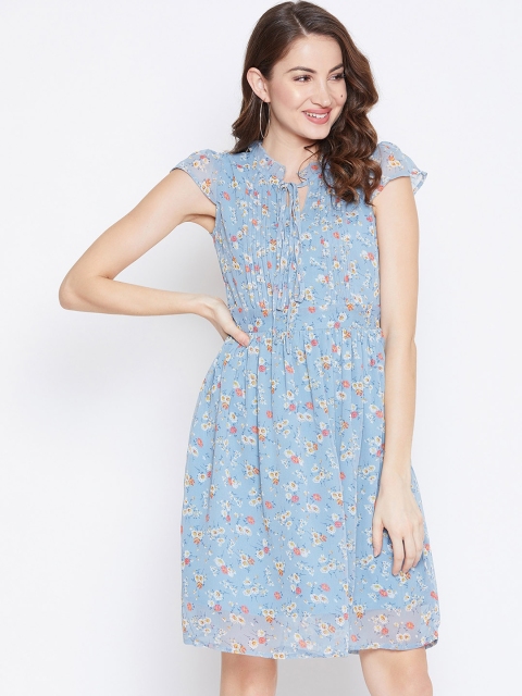 

Berrylush Women Blue Floral Printed Fit and Flare Dress