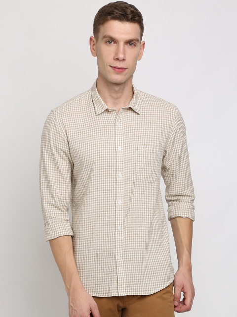 

Crocodile Men Beige & Off-White Slim Fit Checked Casual Shirt