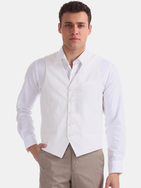 

Arrow Men White Solid Waistcoat