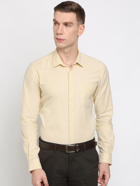 

Crocodile Men Yellow Slim Fit Solid Formal Shirt