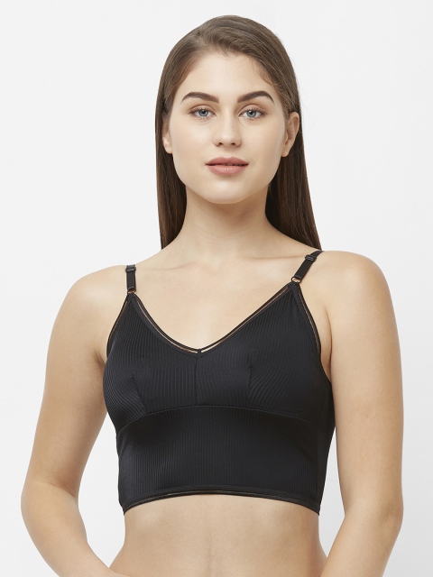 

FashionRack Black Solid Non-Wired Lightly Padded Bralette Bra 8804Black