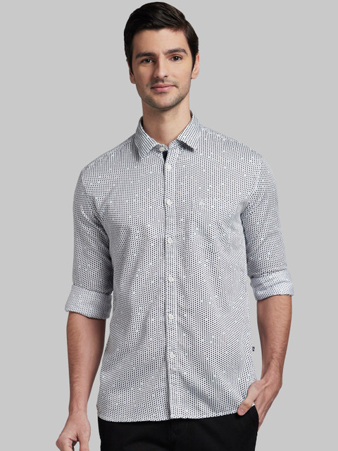 

Parx Men White & Black Slim Fit Printed Casual Shirt