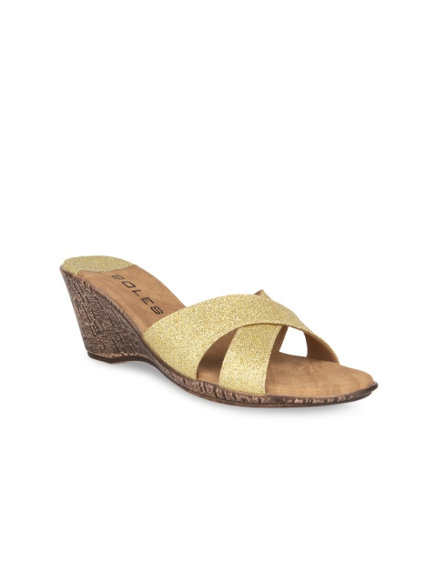 

SOLES Women Gold-Toned Solid Heels