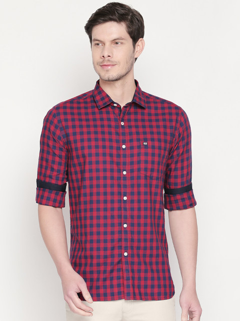 

BYFORD by Pantaloons Men Navy Blue & Red Slim Fit Checked Casual Shirt