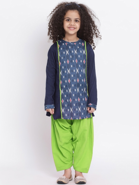 

WONDERMOM Girls Multicoloured Printed Kurta with Pyjamas, Multi