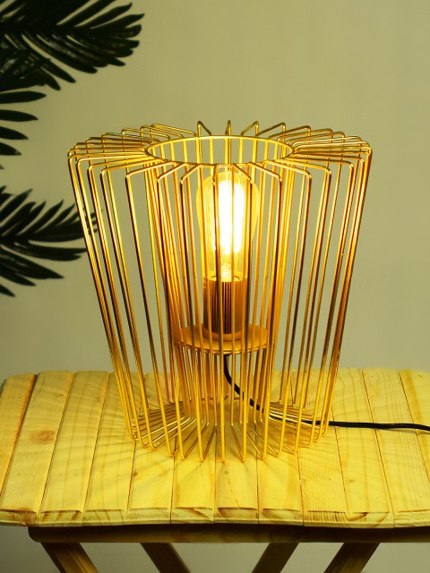 

Archies Gold-Toned Table Lamp